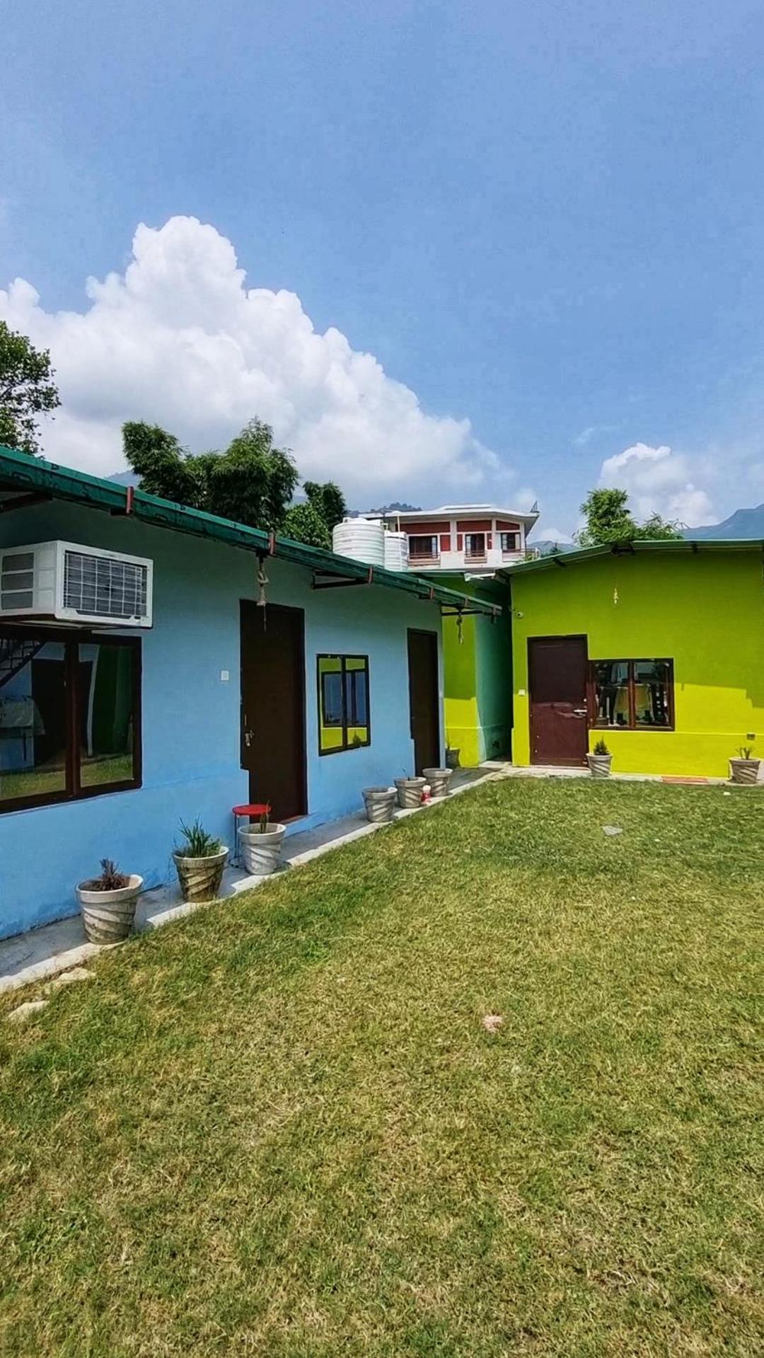 Landlopers Hostel Rishikesh Exterior photo