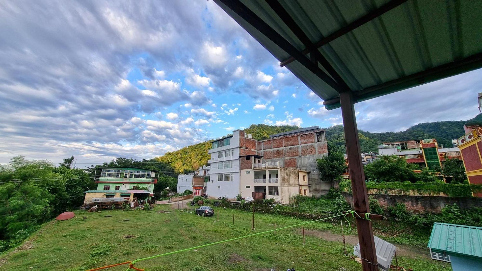 Landlopers Hostel Rishikesh Exterior photo