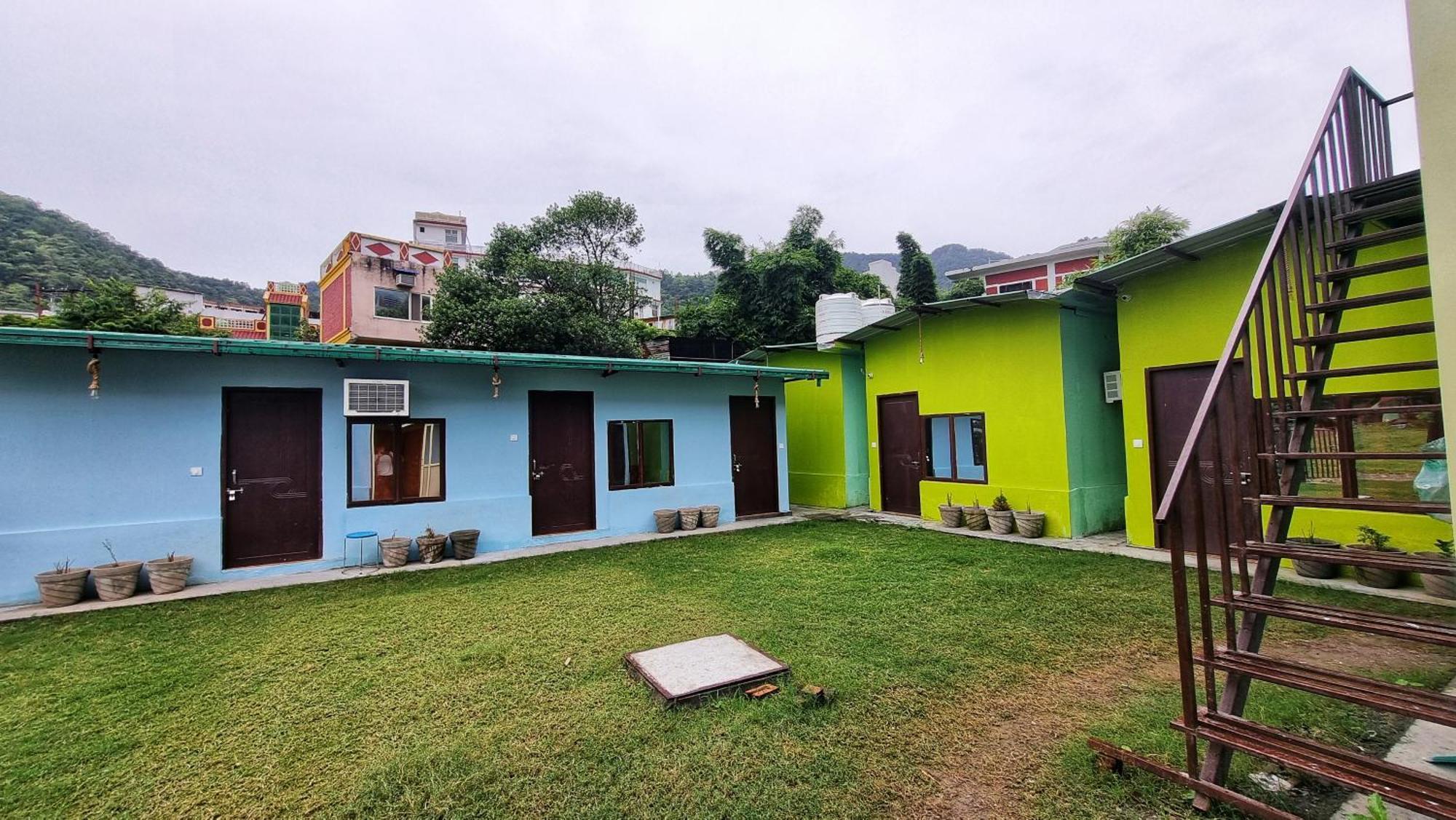 Landlopers Hostel Rishikesh Exterior photo