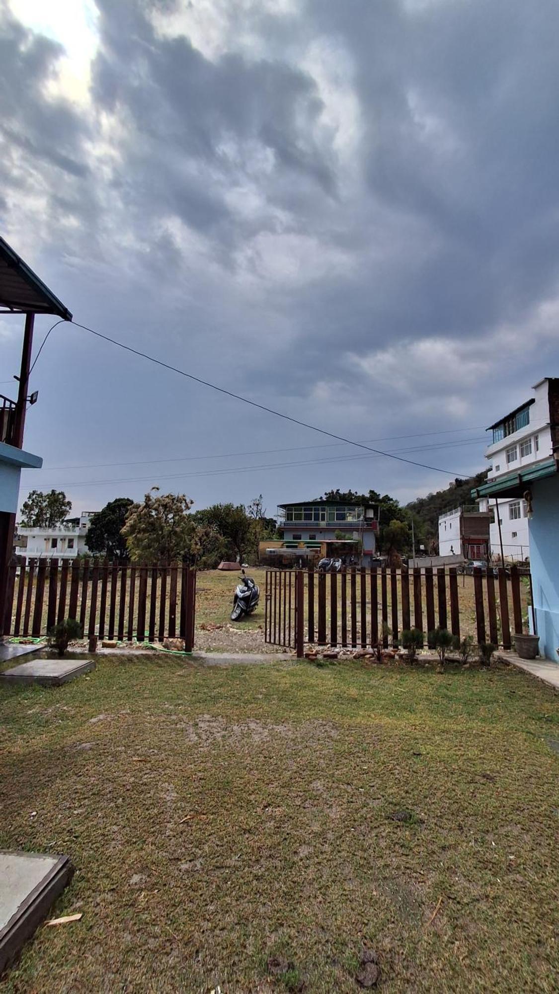 Landlopers Hostel Rishikesh Exterior photo
